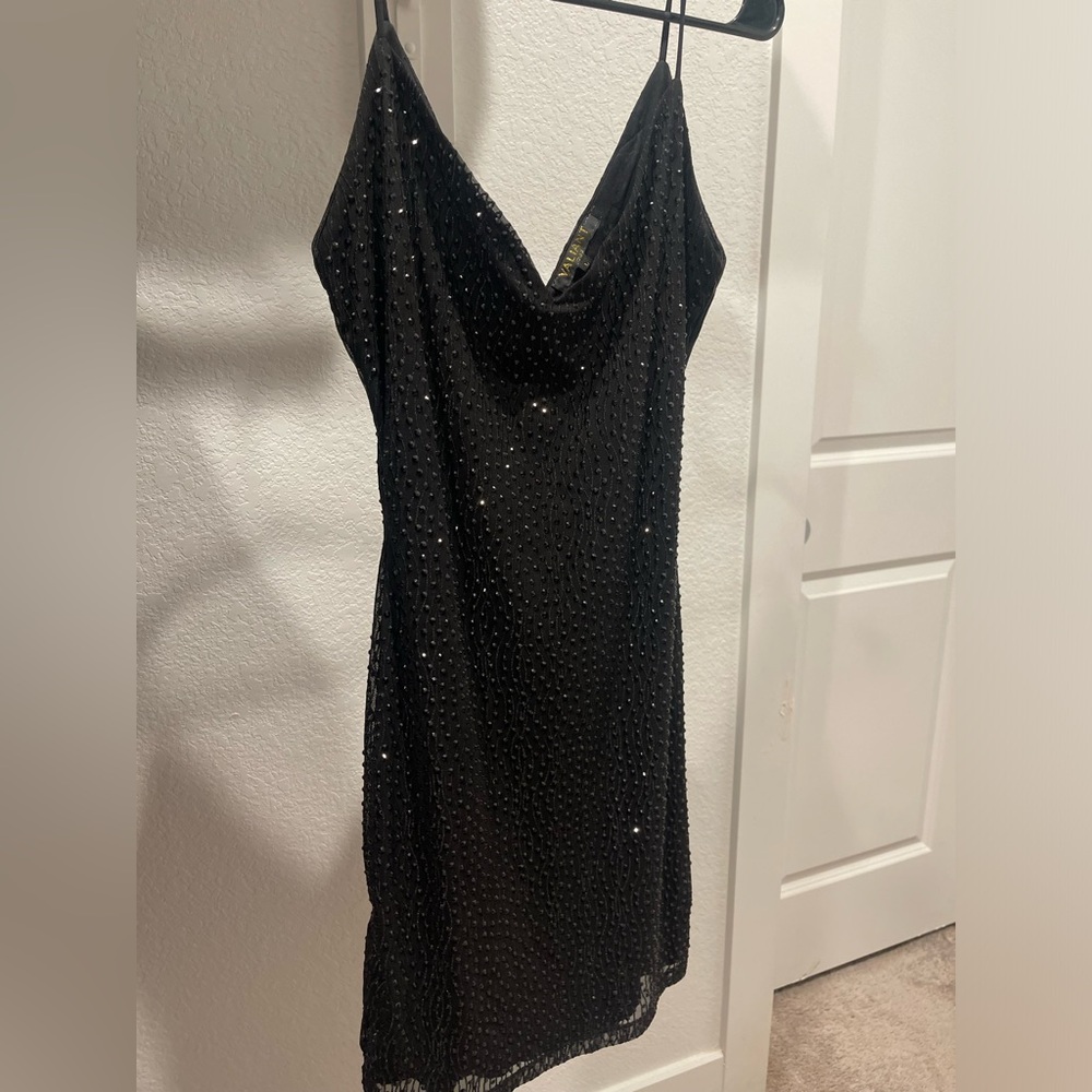 VALIANT PARIS Elegant Sparkling Dress
